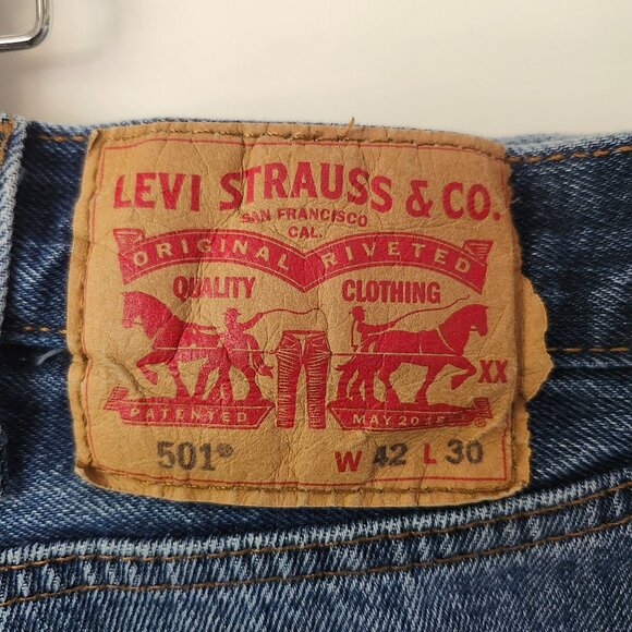 Levi’s 501 straight leg button fly jeans 42 X 30 - Picture 3 of 3